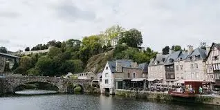 Façade en pierre de la maison de vacances